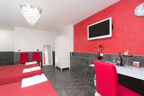 Hotel Covo degli Angioini - Town House Suites